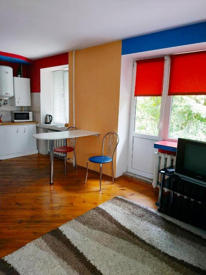 "Центр Ж/Д" Apartamento Rivne Exterior foto